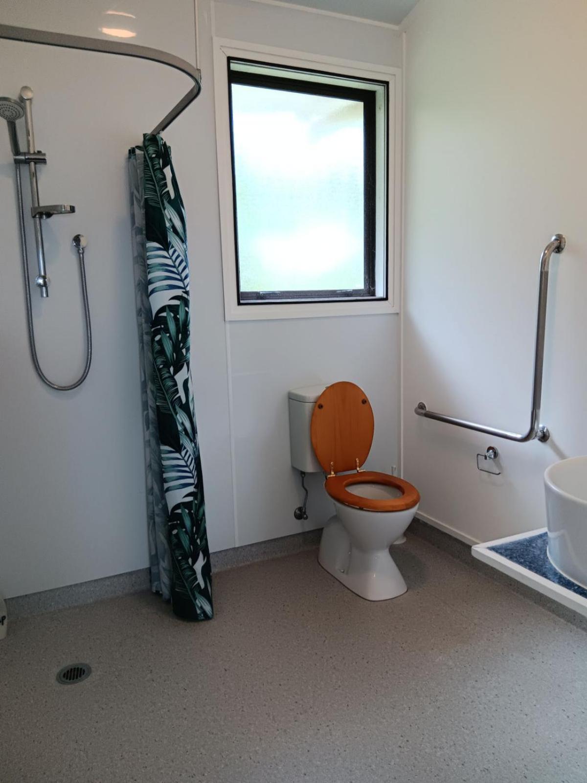 Purple Hen Country Lodge Катикати Экстерьер фото