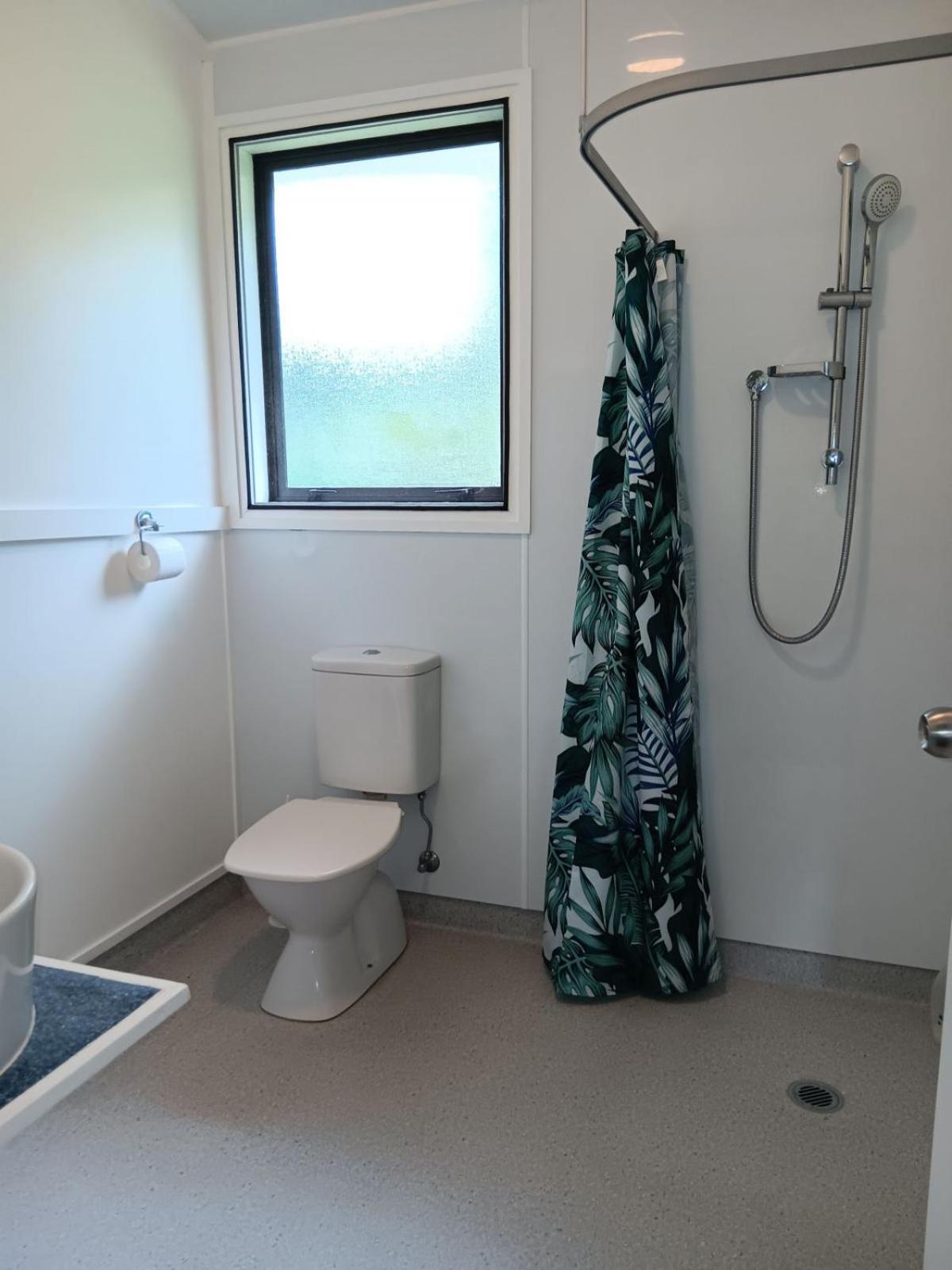 Purple Hen Country Lodge Катикати Номер фото